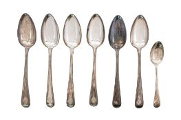 A George III set of six silver teaspoons, Old English & Thread pattern,