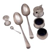 A small mixed lot of silver,