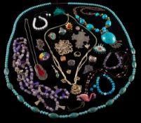 A mixed collection of costume jewellery,