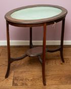 An Edwardian mahogany and line inlaid table à bijouterie, 20th century;