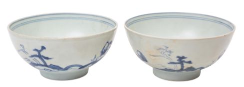 A pair of Nanking Cargo blue and white porcelain bowls of 'Scholar on Bridge' pattern,