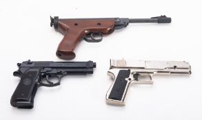 An SMK XTS3-1K .22 calibre air pistol, together with an SMK G10 .
