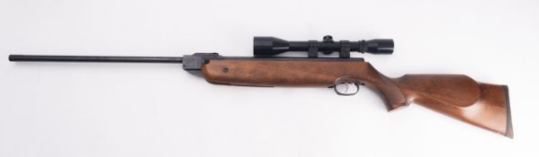A Weirarch HW80 break barrel air rifle. Serial number 1517426, .22 calibre, having a 19.