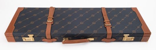 A Berretta gun case fitted for 30 inch barrels.