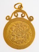 A high grade yellow metal Chinese pendant.