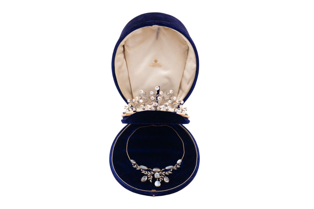 A SPLENDID LATE VICTORIAN MOONSTONE AND DIAMOND TIARA AND NECKLACE EN SUITE, BY MRS NEWMAN, - Image 1 of 6
