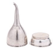 A George III silver wine funnel, with reeded borders, by Thomas Wallis, London 1800; 5.75