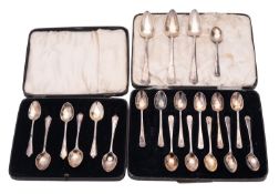 An Elizabeth II cased set of silver tea/ coffee spoons, by Bishton's Ltd, Birmingham 1957,