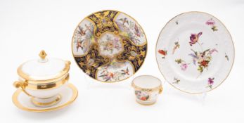 A mixed lot of Continental porcelain,