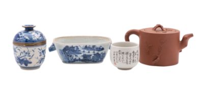 A mixed lot of Chinese and Japanese cera
