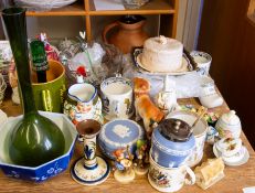 A mixed lot of small decorative Continen