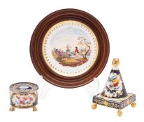 A mixed lot of Chamberlains, Flight, Barr & Barr Worcester and other porcelain,