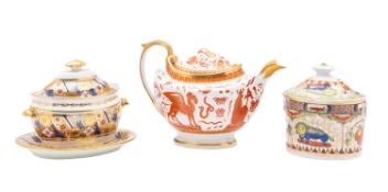 A mixed lot of early 19th century English porcelain including a Coalport sucrier, cover and stand,