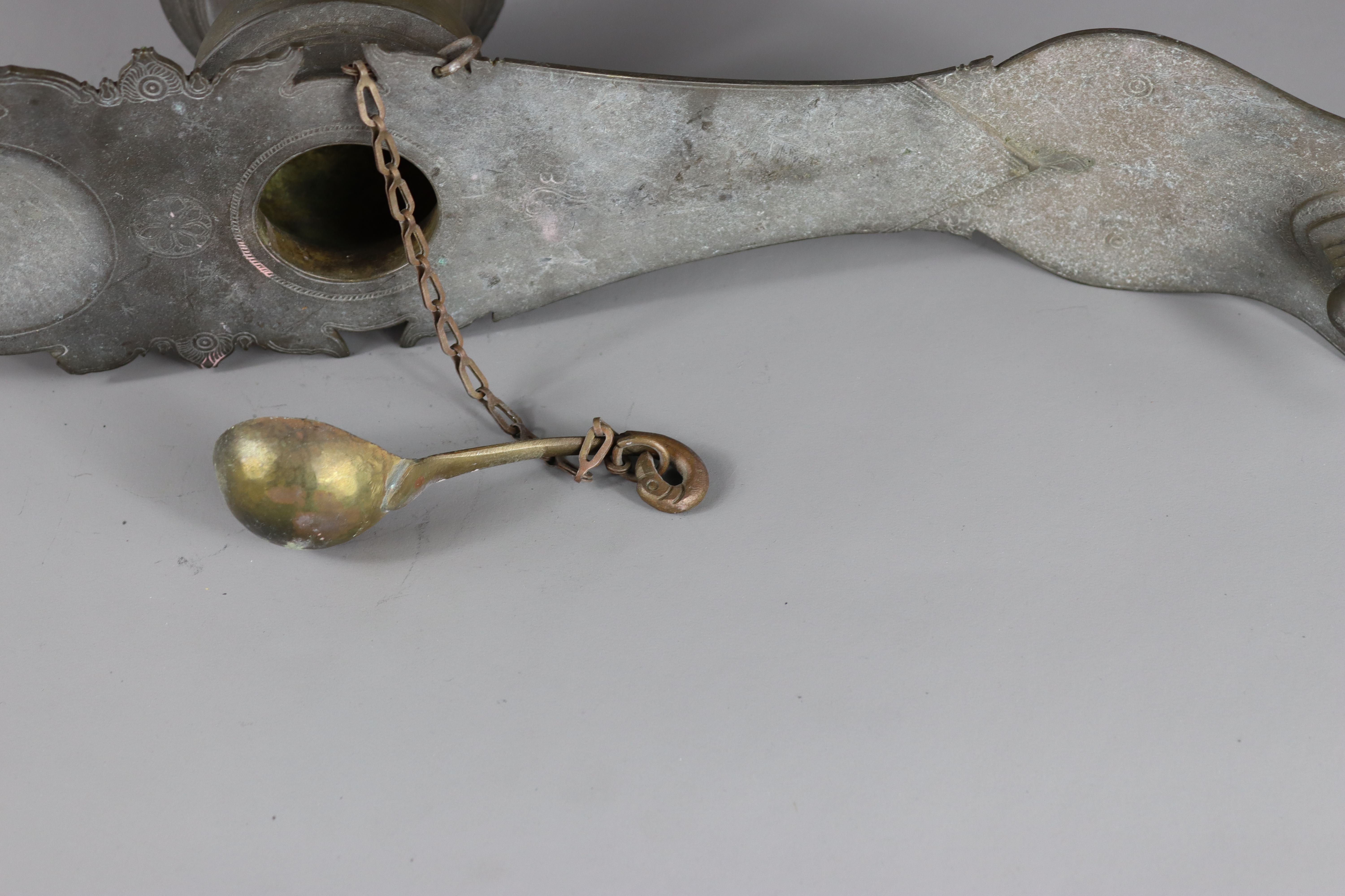 An Indian Bronze Oil Lamp, 18/19th century - Image 5 of 8