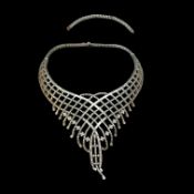 A Fine 18 carat White Gold and Diamond Net Necklace, with an extension