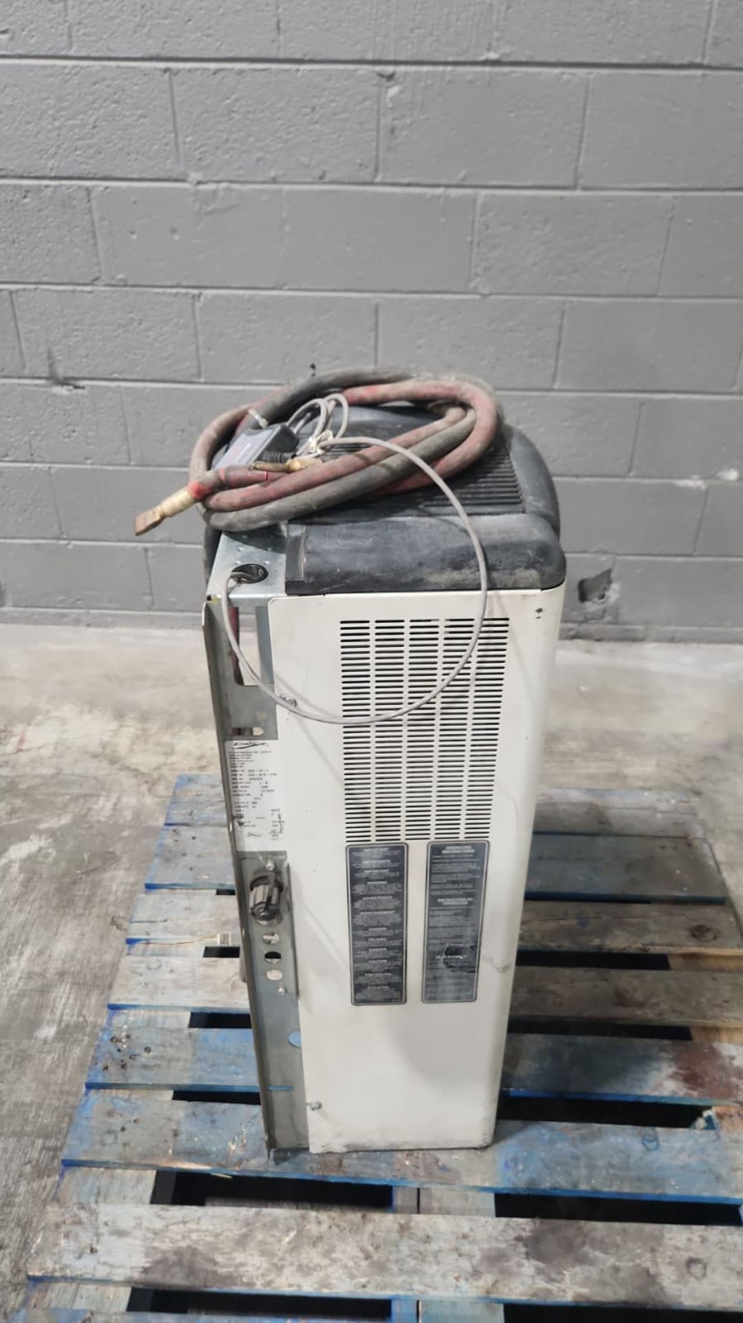 EnerSys EnForcer HF Multi 24/36/48 Volt Electric Forklift Battery Charger. - Image 5 of 5