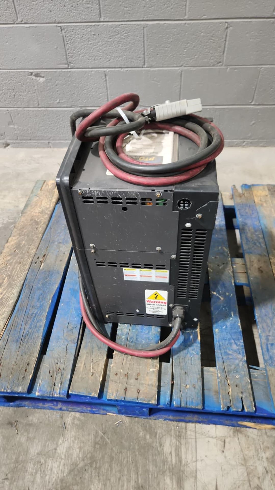 HAWKER PTO MOD 3 Multi 24/36/48 Volt Electric Forklift Battery Charger. - Image 2 of 5