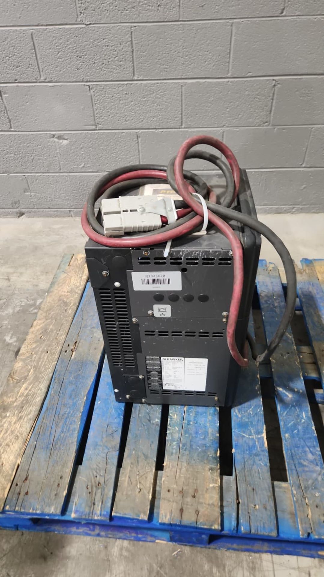 HAWKER PTO MOD 3 Multi 24/36/48 Volt Electric Forklift Battery Charger. - Image 4 of 5