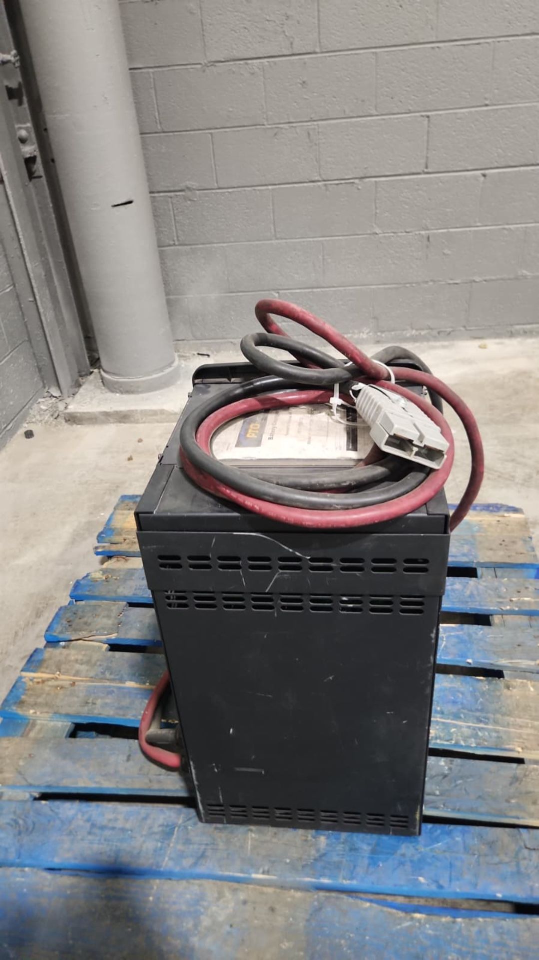 HAWKER PTO MOD 3 Multi 24/36/48 Volt Electric Forklift Battery Charger. - Image 3 of 5