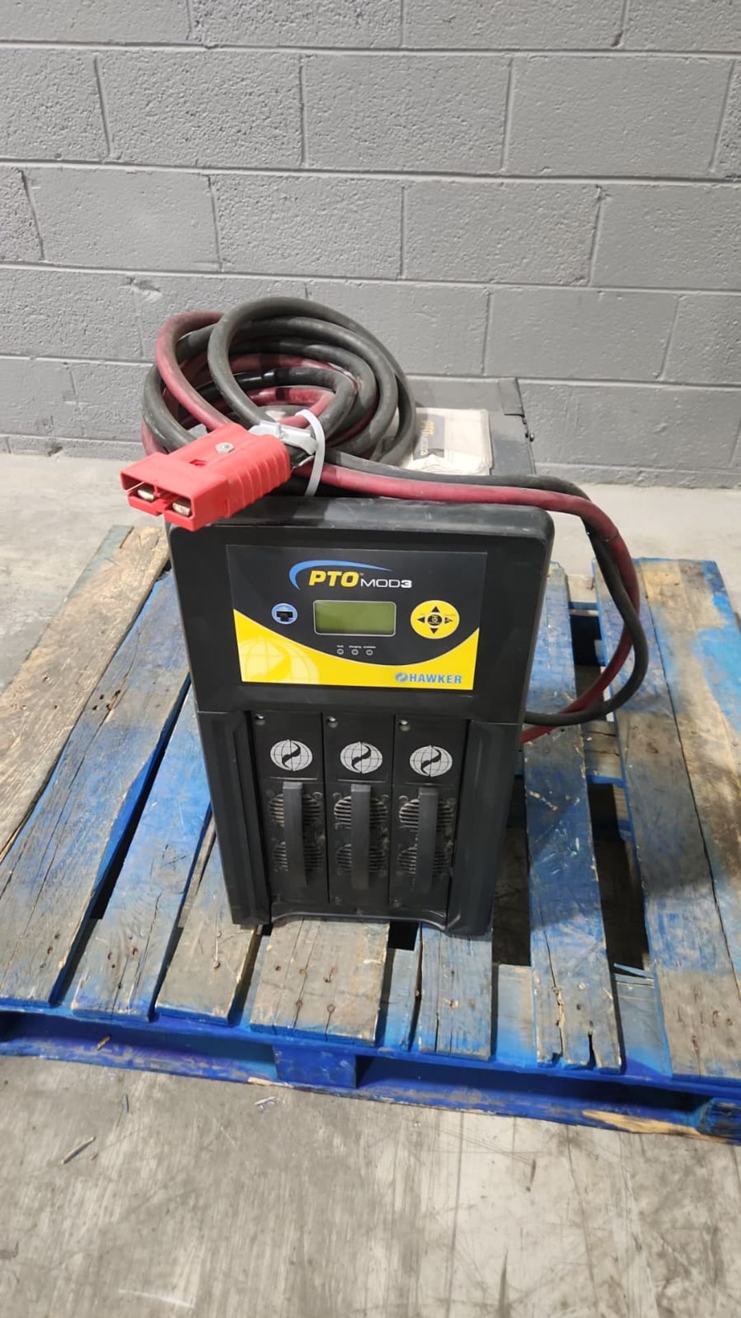 HAWKER PTO MOD 3 Multi 24/36/48 Volt Electric Forklift Battery Charger.
