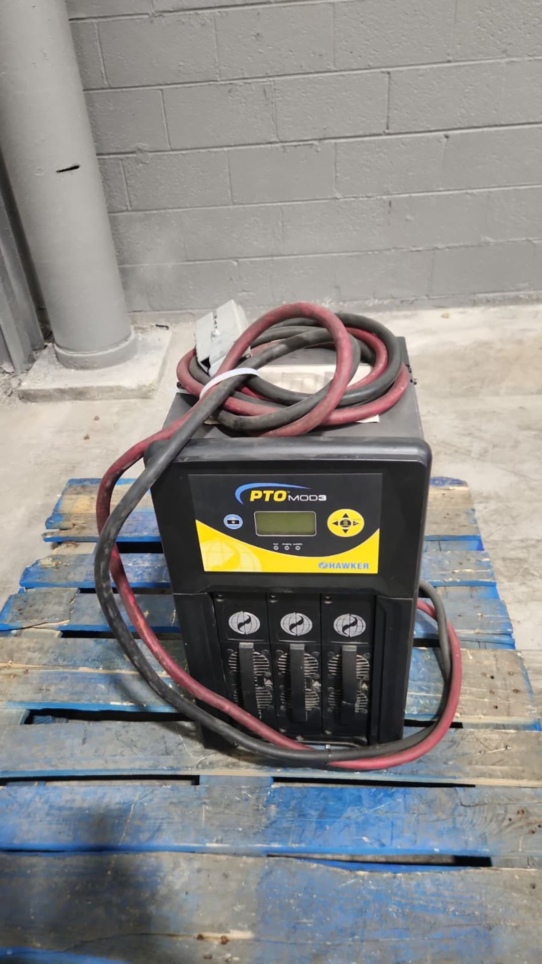 HAWKER PTO MOD 3 Multi 24/36/48 Volt Electric Forklift Battery Charger.