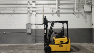 2019 Yale Model: ERP040VTN 4,000LB Capacity 3-Wheel Sit down Electric Forklift. Hours: 9,769