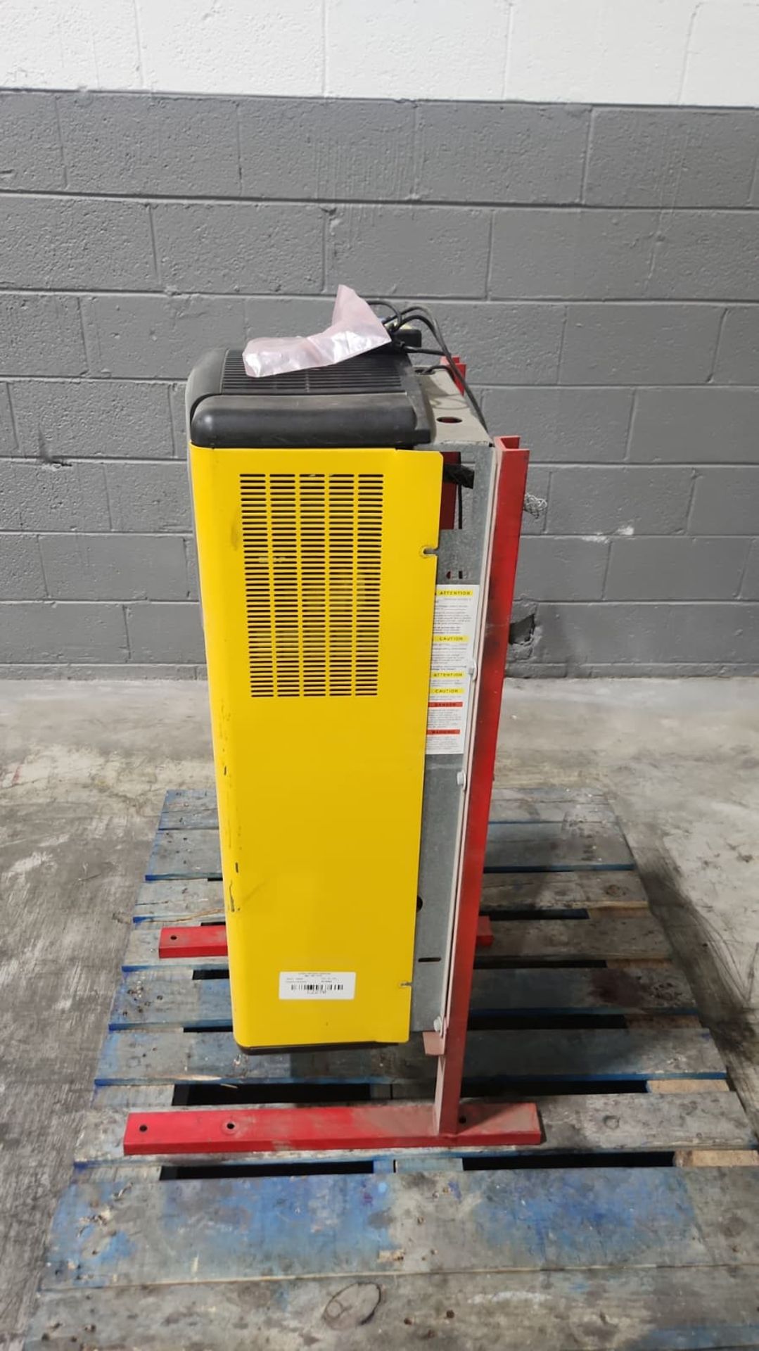 HAWKER Lifeplus TC3 Multi 24/36/48 Volt Electric Forklift Battery Charger. - Image 4 of 5