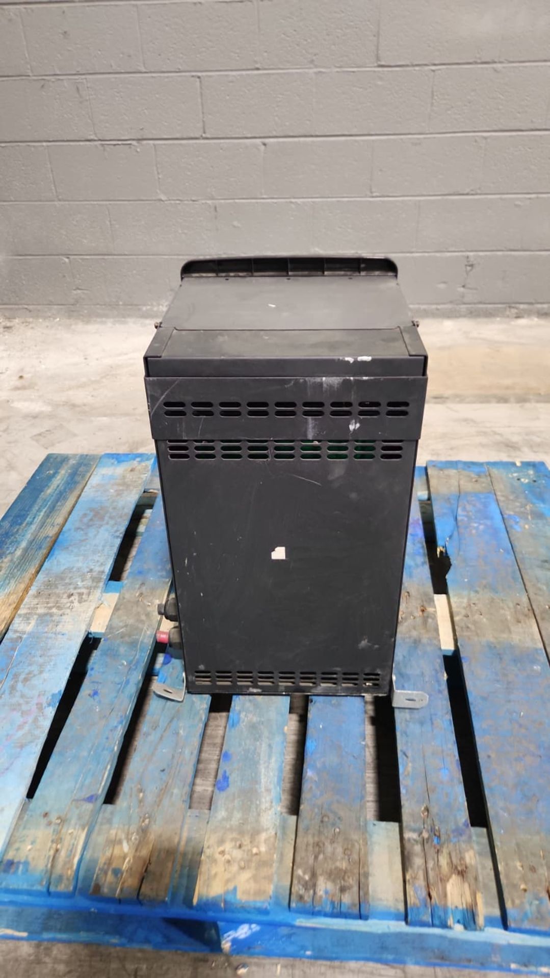 HAWKER PTO MOD 3 Multi 24/36/48 Volt Electric Forklift Battery Charger. - Image 2 of 4