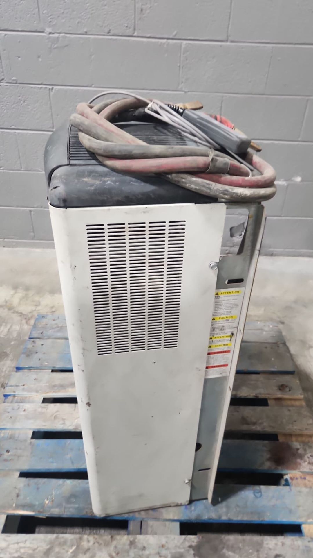 EnerSys EnForcer HF Multi 24/36/48 Volt Electric Forklift Battery Charger. - Image 2 of 5