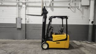 2019 Yale Model: ERP040VTN 4,000LB Capacity 3-Wheel Sit down Electric Forklift. Hours: 9,985