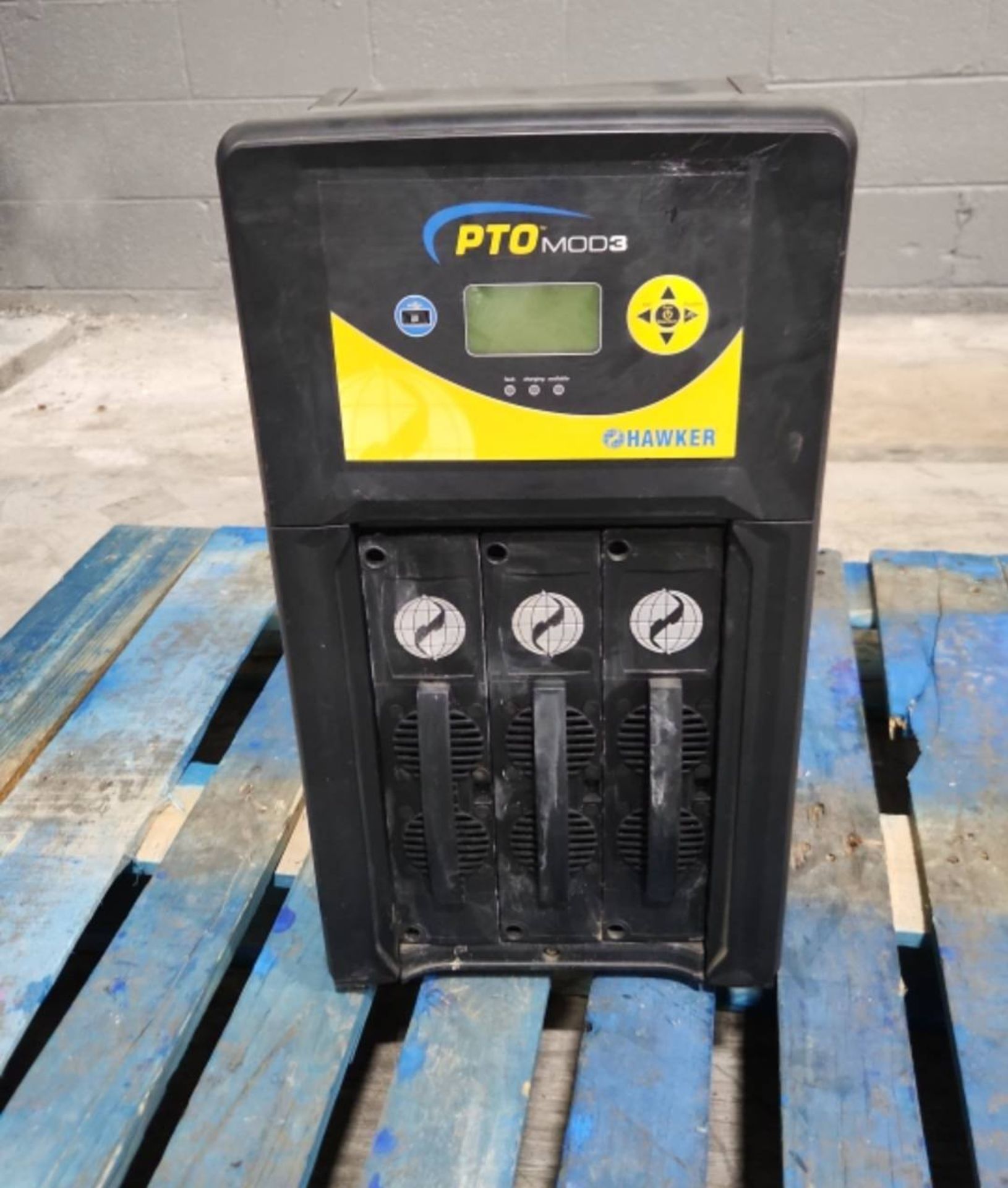Hawker PTO Mod3 Model: PTOM3-48C-180Y 24/36/48 Volt Forklift Battery Charger.