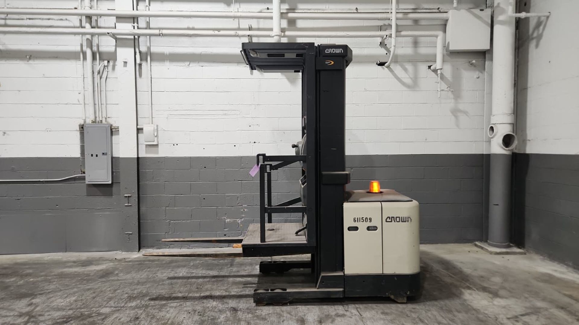 Crown Model: SP3510-30 3,000 lb Capacity Order Picker Electric Forklift with Battery. Hours: 4,856