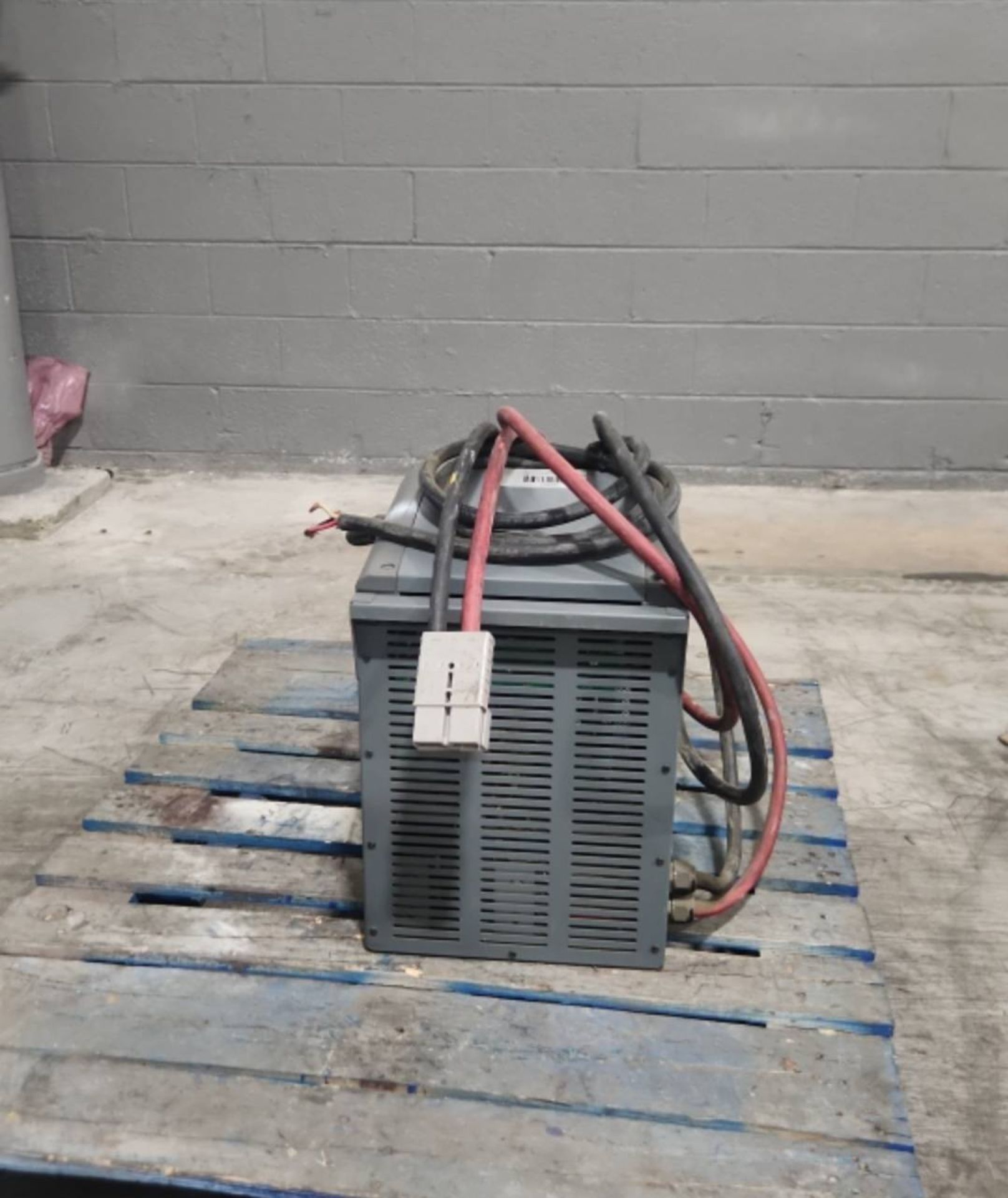 EnerSys EnForcer Multi 24/36/48 Volt Electric Forklift Battery Charger. - Image 3 of 5