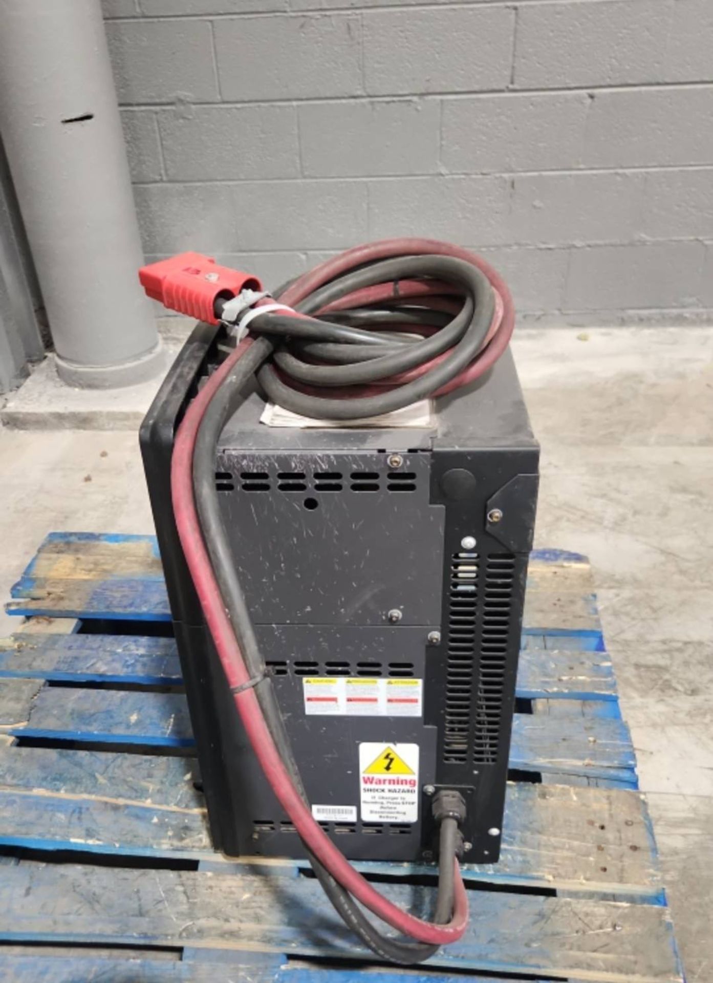 Hawker PTO Mod3 Model: PTOM3-48C-180Y 24/36/48 Volt Forklift Battery Charger. - Image 4 of 5