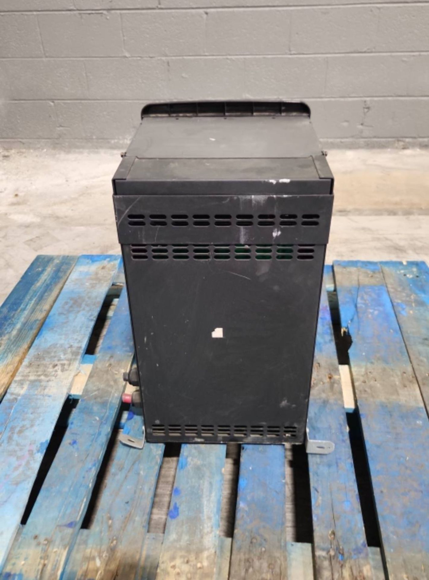 Hawker PTO Mod3 Model: PTOM3-48C-180Y 24/36/48 Volt Forklift Battery Charger. - Image 2 of 5