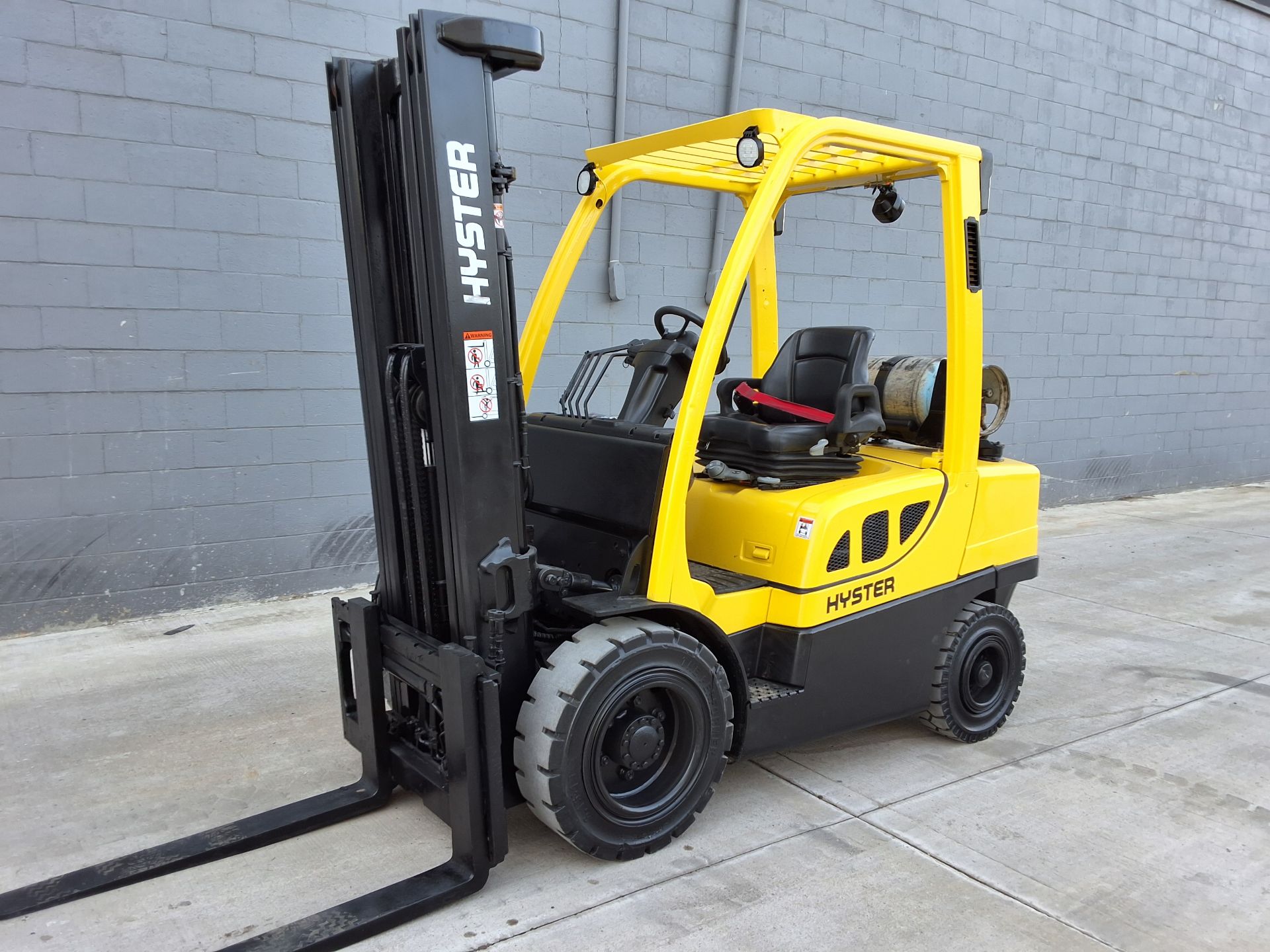 Hyster H60FT, 6,000lb. Capacity . LP Powered Forklift. Hours: 8,041