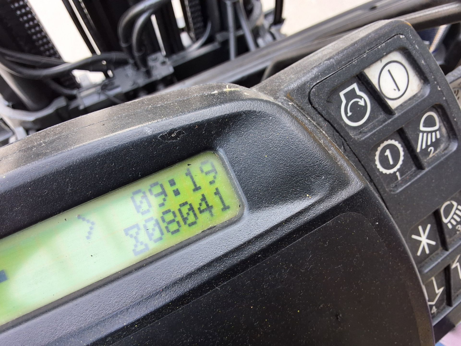 Hyster H60FT, 6,000lb. Capacity . LP Powered Forklift. Hours: 8,041 - Image 6 of 6