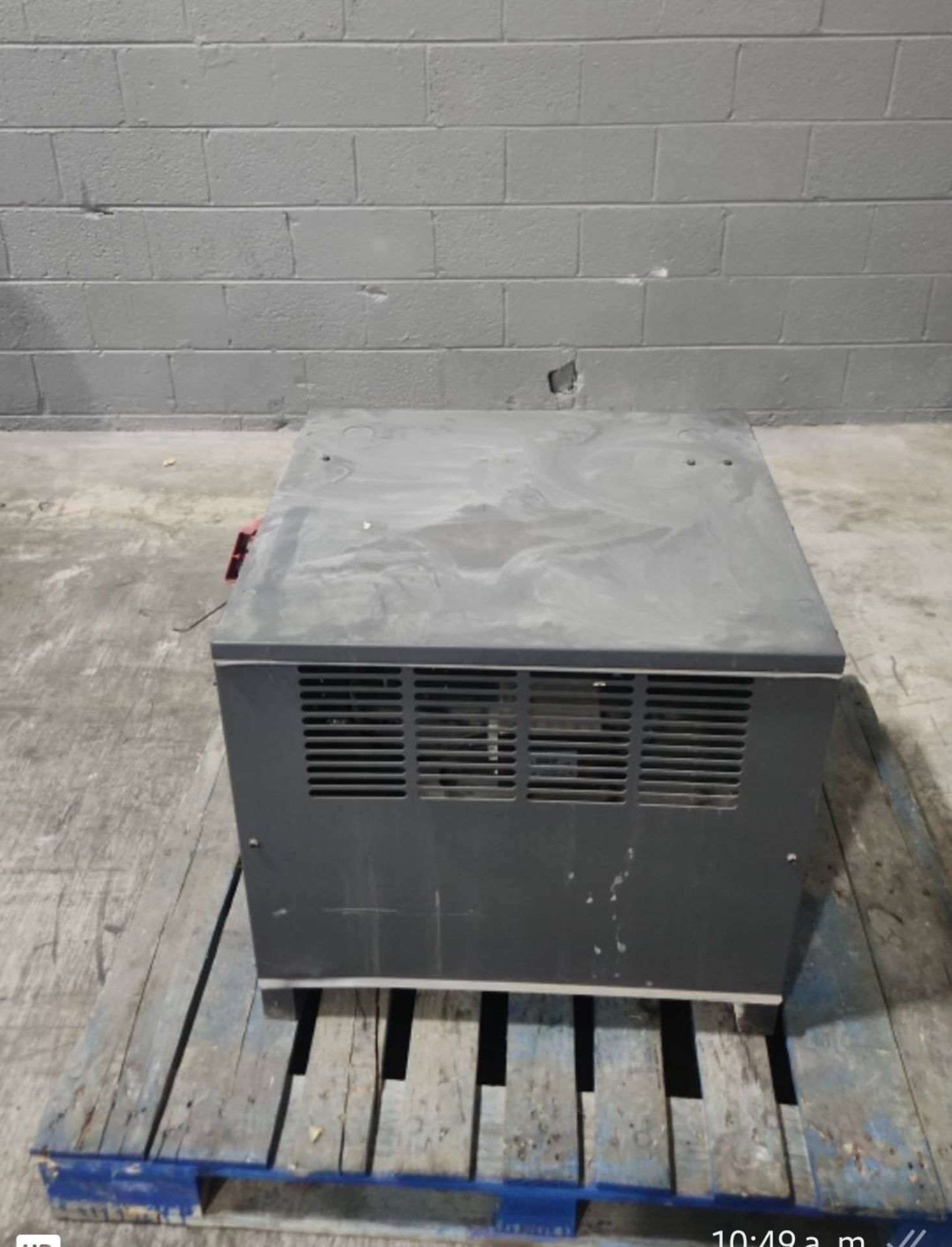 EnerSys EnForcer HF Multi 24 Volt Electric Forklift Battery Charger. - Image 5 of 5