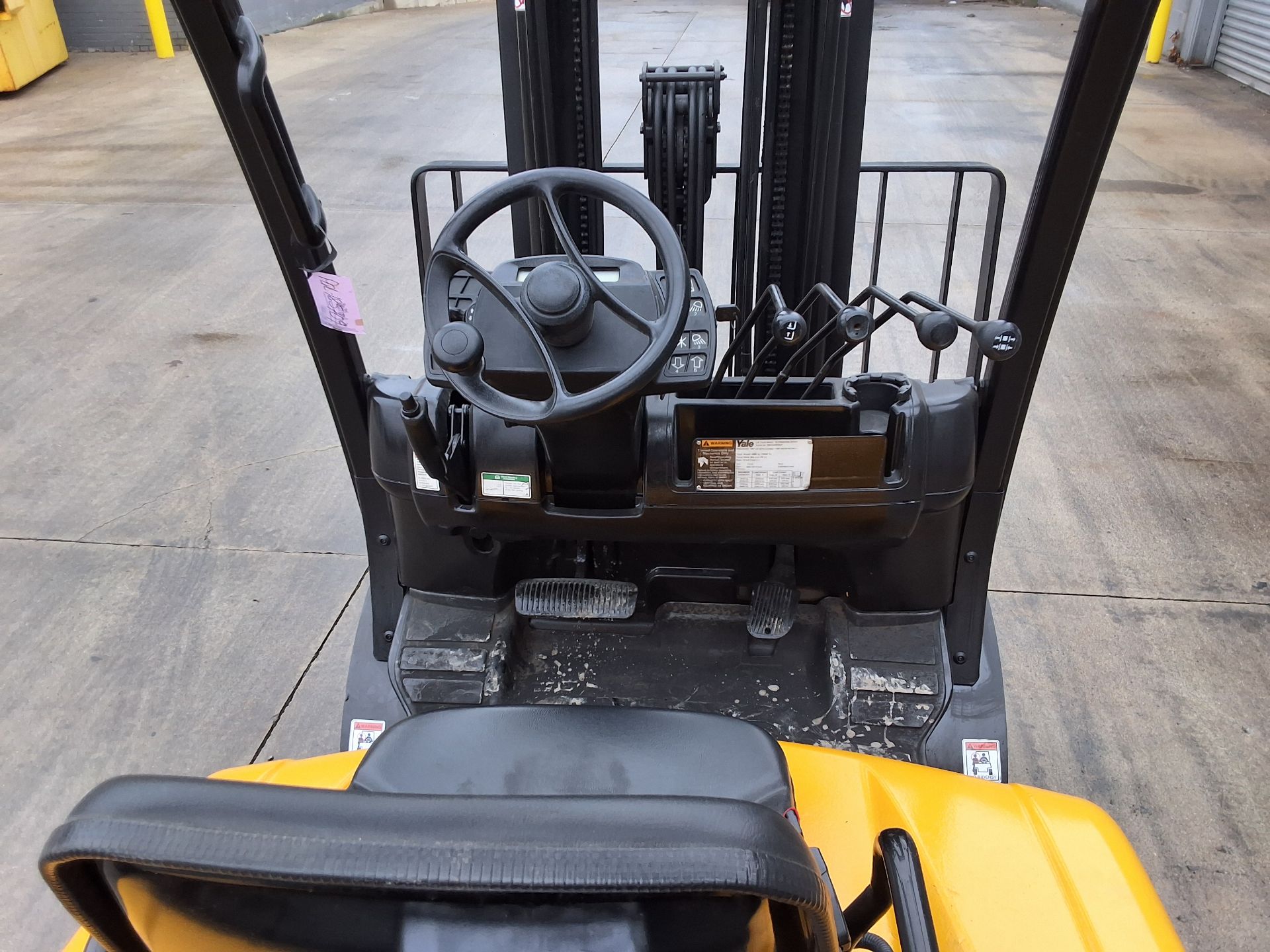 2016 Yale Model: GLP060, 6,000lb. capacity, Hours: 8,462 - Image 5 of 6