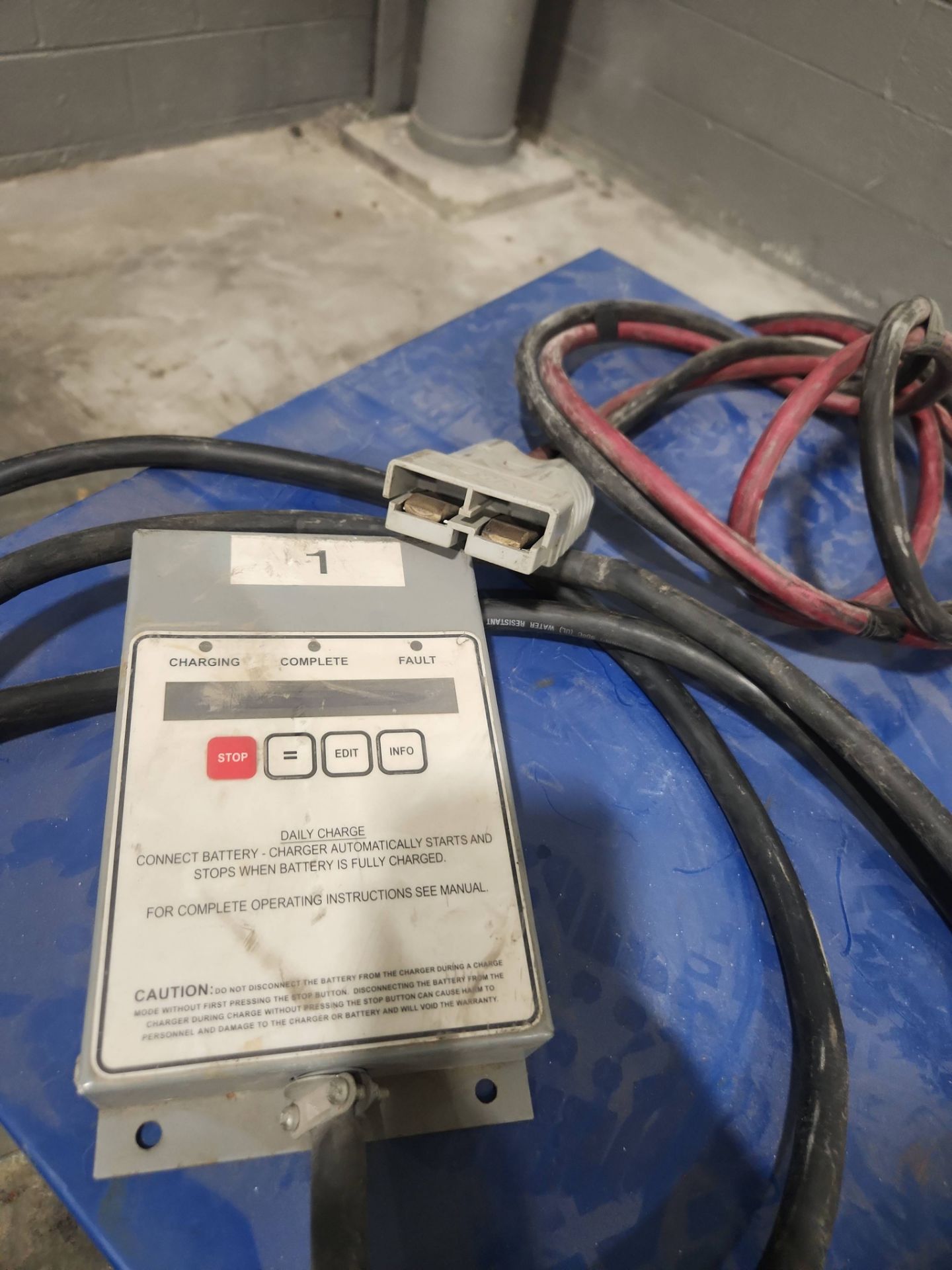 EL PowerHouse Electric Forklift Battery Charger. - Image 5 of 5