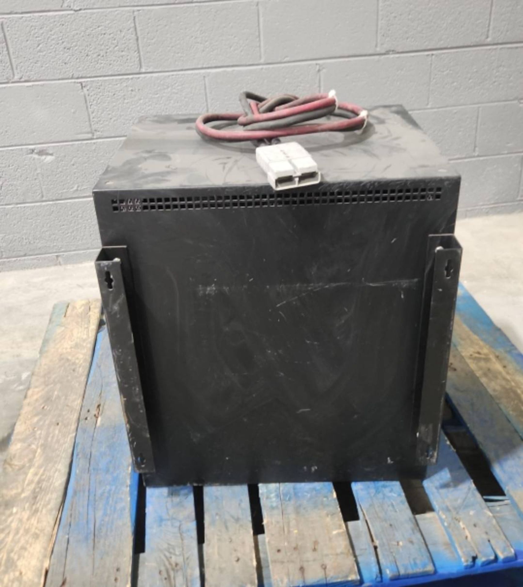 Ametek Eclipse II 12/24/36 Volt Electric Forklift Battery Charger. - Image 5 of 5