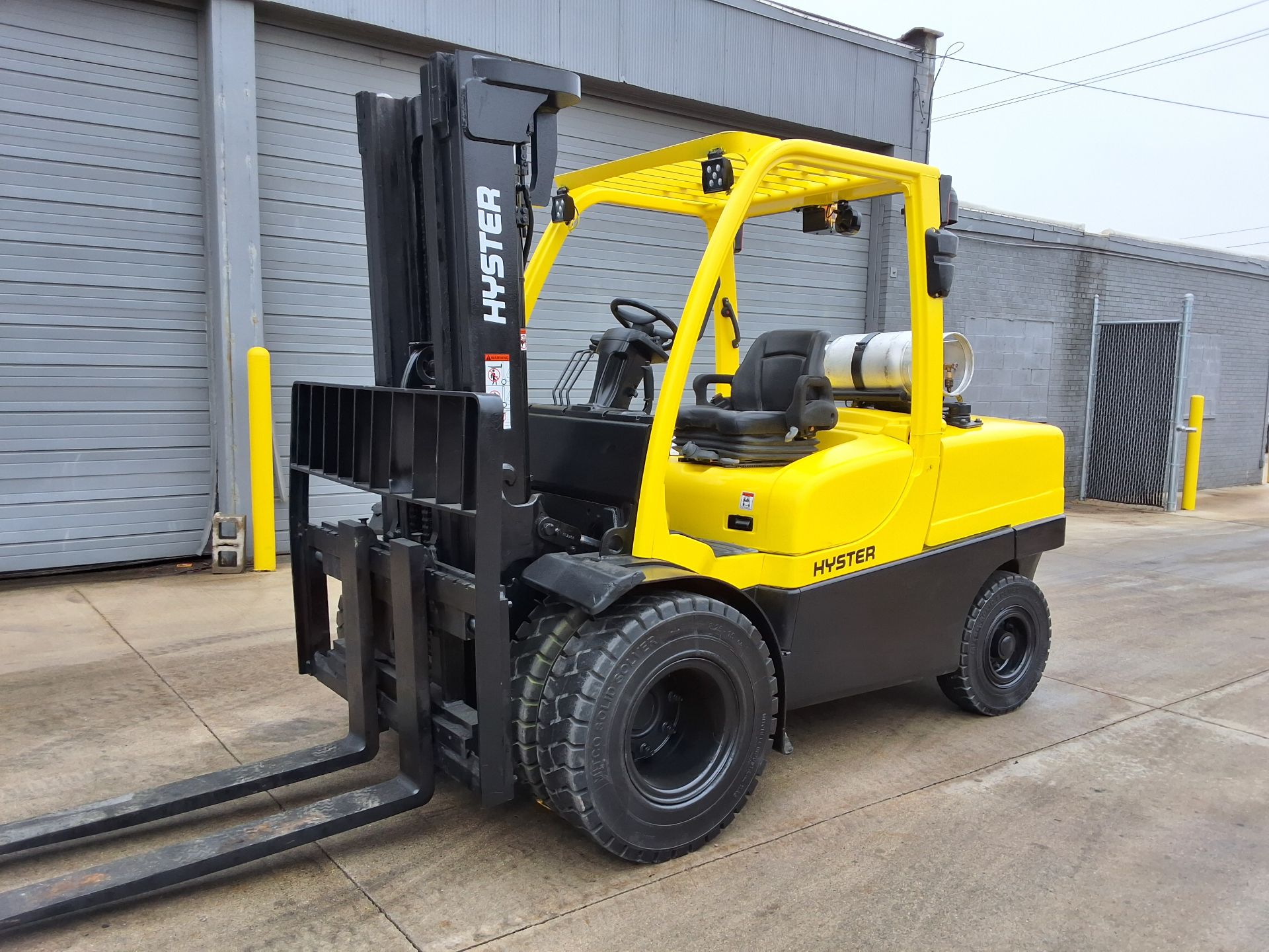 Hyster Model: H120FT, 12,000lb Capacity. Pneumatic Tires. LP Powered Forklift.