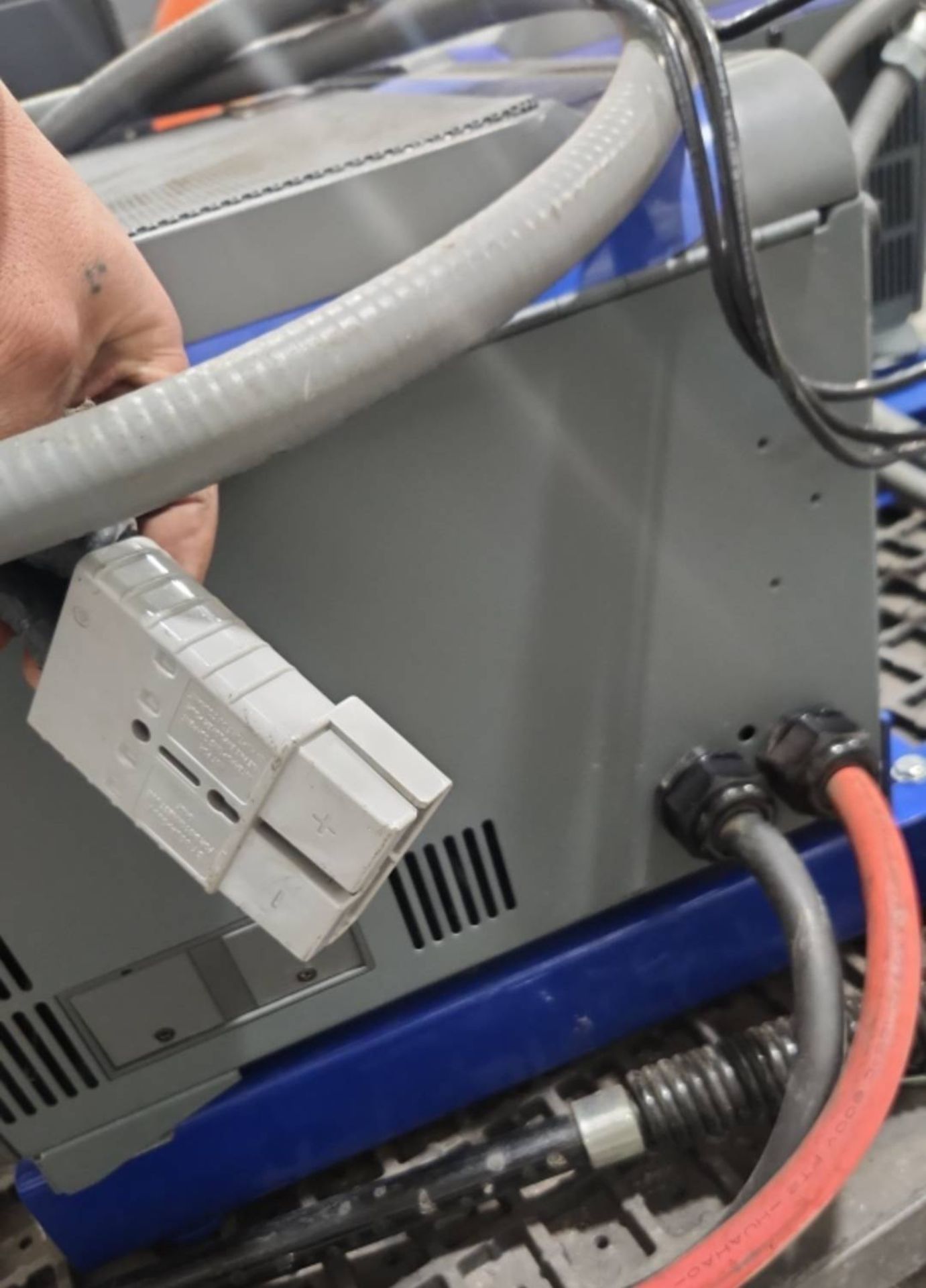 EnerSys Multi 24/36/48 Volt Electric Forklift Battery Charger. - Image 3 of 5