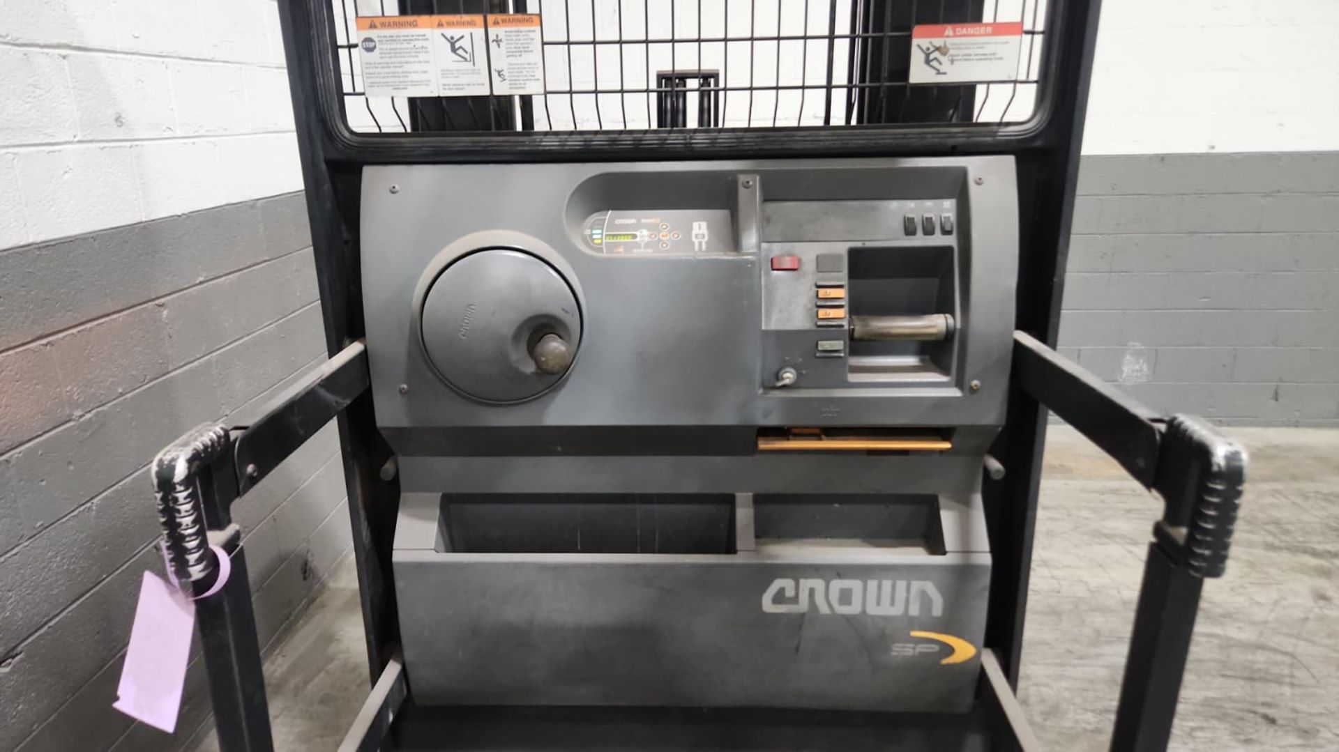 Crown Model: SP3510-30 3,000lb Capacity Order Picker Electric Forklift with Battery. - Image 7 of 8