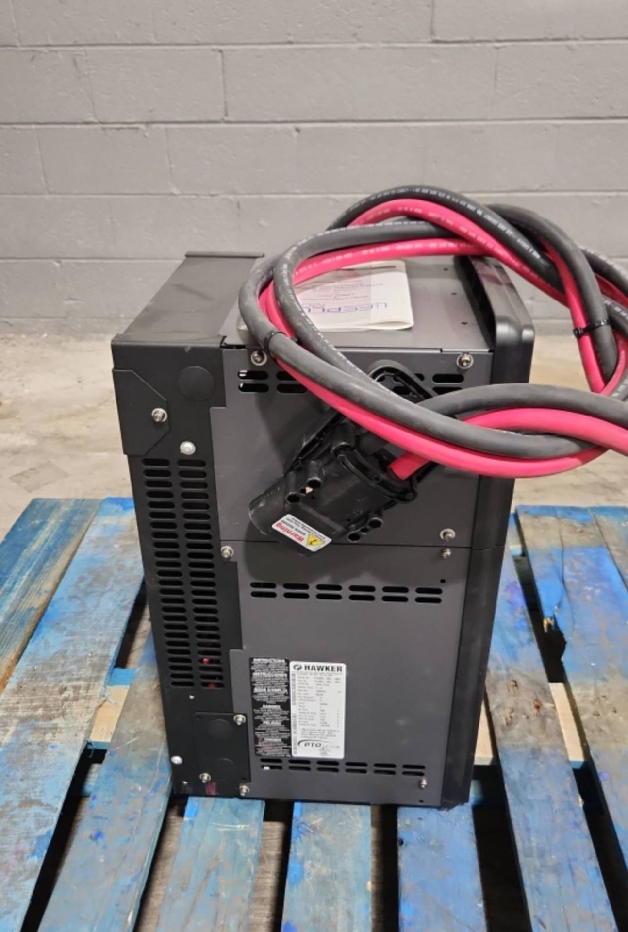 Hawker PTO Mod3 Model: PTOM3-80C-108Y 480 AC Volt Forklift Battery Charger. - Image 4 of 5