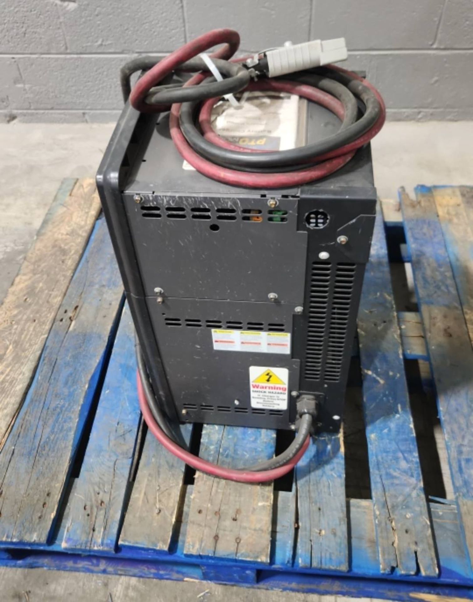 Hawker PTO Mod3 Model: PTOM3-48C-180Y 24/36/48 Volt Forklift Battery Charger. - Image 4 of 5