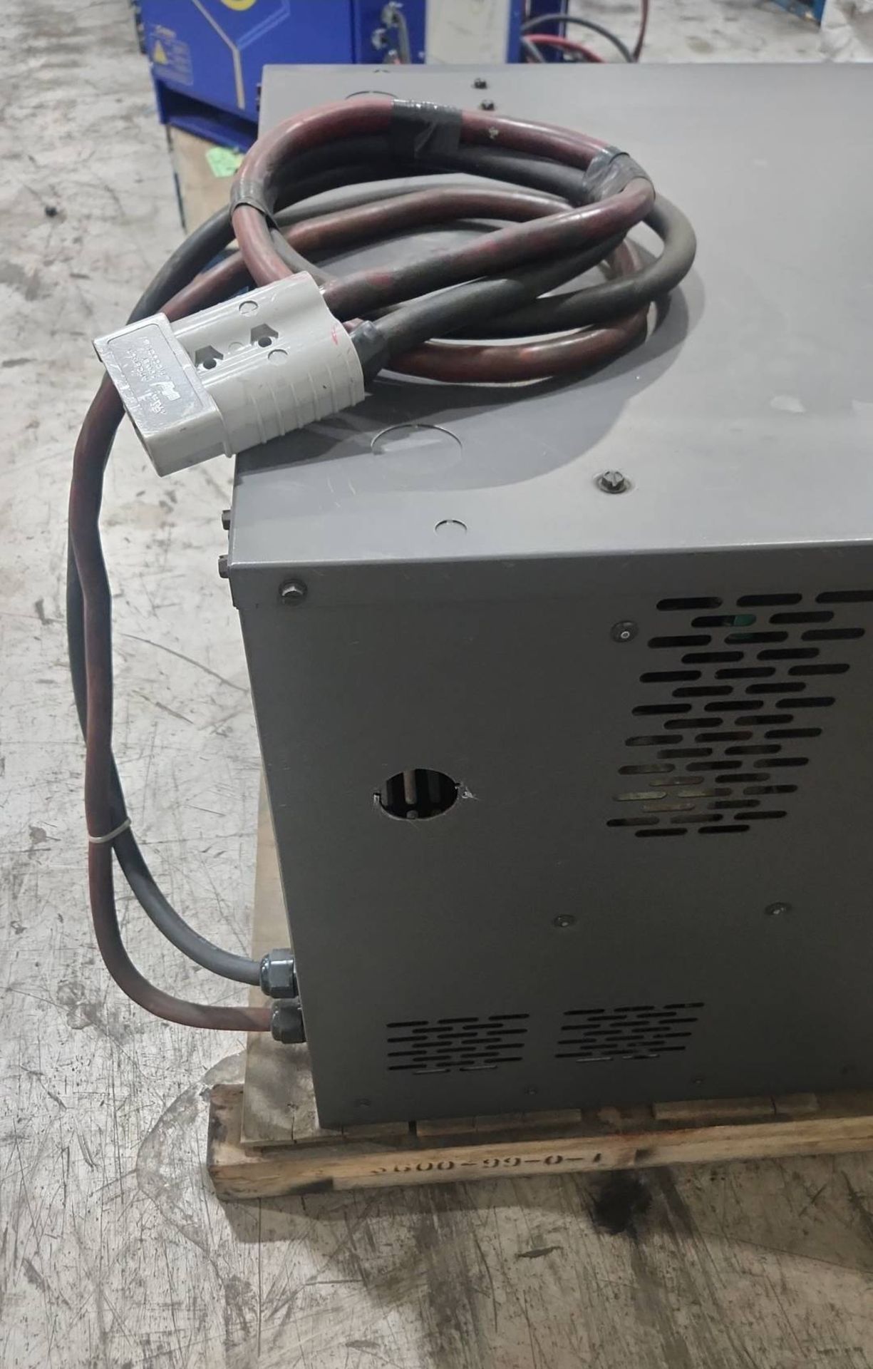 HAWKER PTO 36 Volt Electric Forklift Battery Charger. - Image 2 of 3