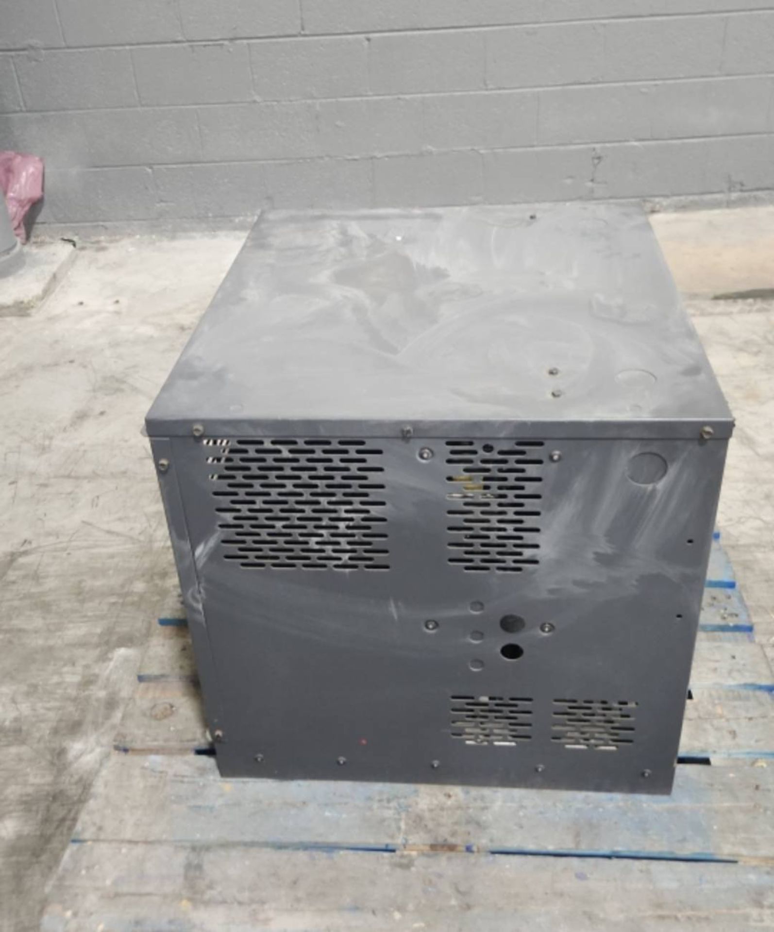 EnerSys EnForcer HF Multi 24 Volt Electric Forklift Battery Charger. - Image 3 of 5