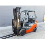 2017 Toyota Model: 8FGCU25 5,000lb Capacity Sideshifter Forklift.