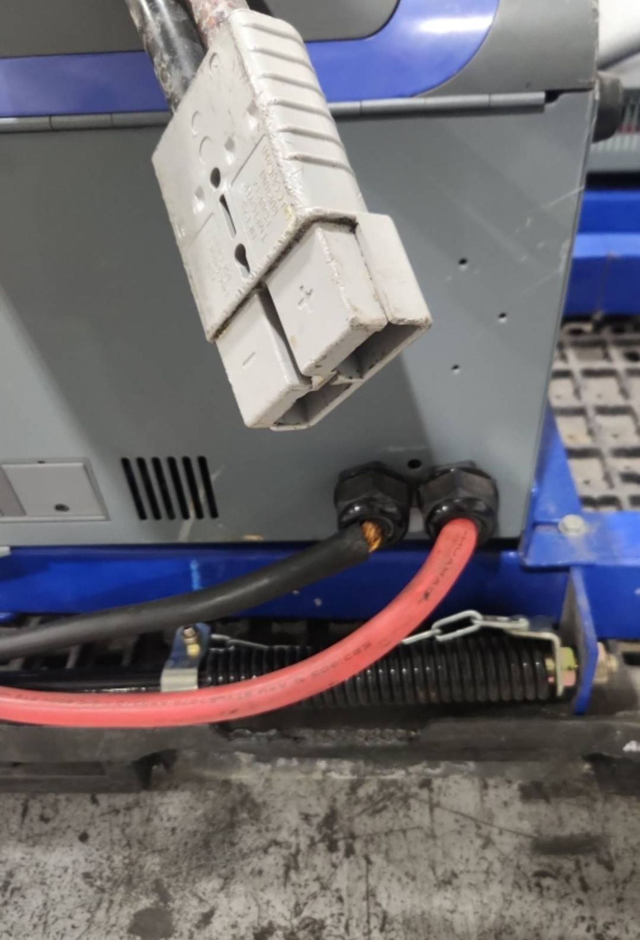 EnerSys EnForcer Multi 24/36/48 Volt Electric Forklift Battery Charger. - Image 2 of 4